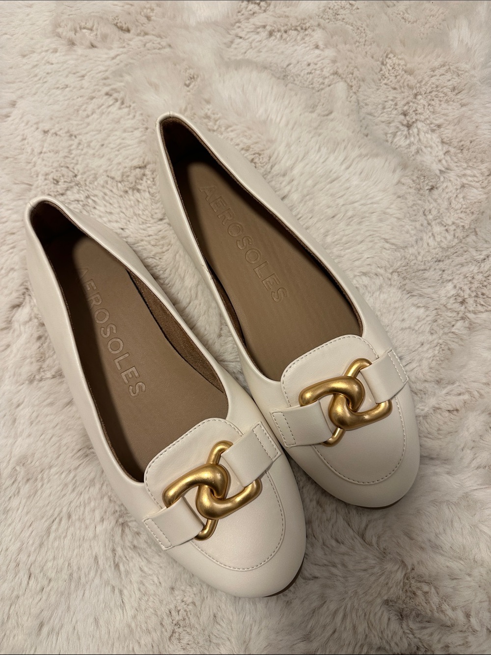 AEROSOLES Cream Off White Leather Chain Loafers size 10